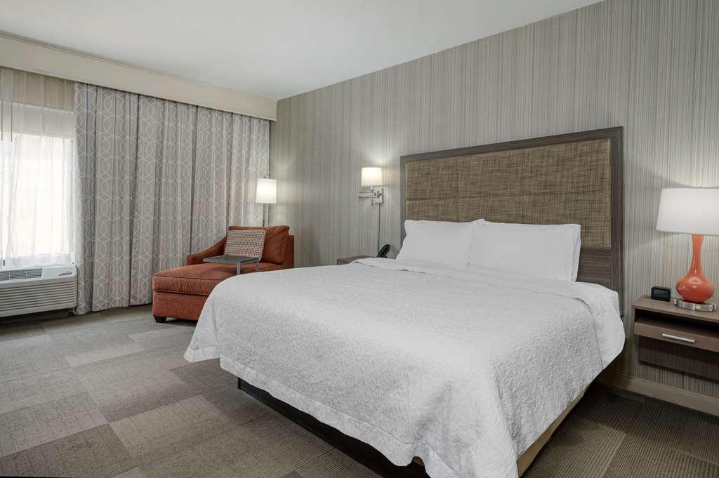 Hampton Inn St. Louis/Collinsville Oda fotoğraf